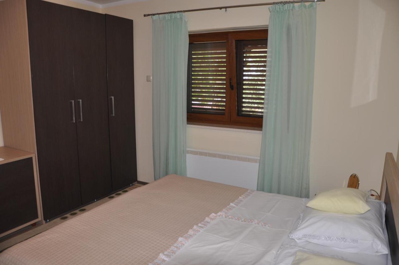 Apartmani Karla Klenovica Exterior foto